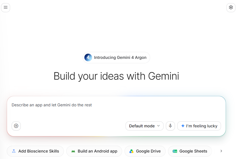 Google AI Studio 시작 화면. 가운데에 “Build your ideas with Gemini” 제목과 “Describe an app and let Gemini do the rest”라고 적힌 큰 입력창이 있고, 입력창 아래에 Default mode, 마이크, I’m feeling lucky 버튼, 그 아래에 바로가기 버튼들이 있다.